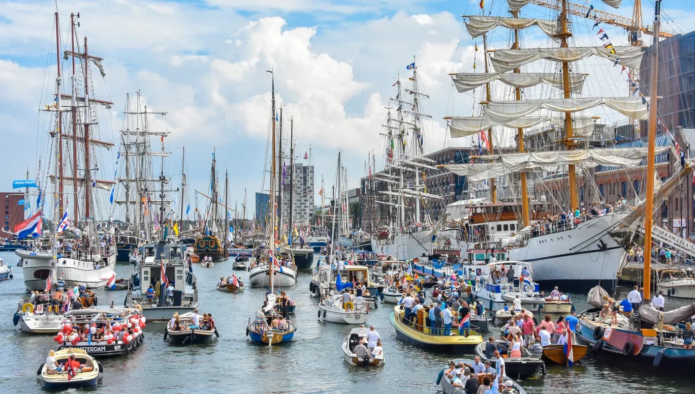 Amsterdam, 21-08-2015
Persboot tocht
foto: Oranjehaven vanaf het water