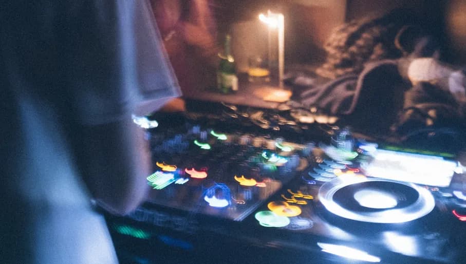 Benelux Bar DJ playing music