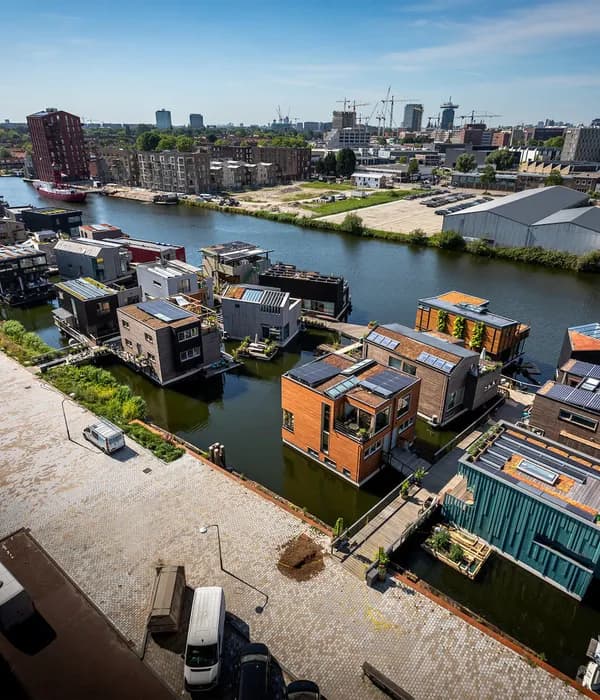 Schoonschip cicular neighbourhood. A nature initiative for increasing biodiversity.