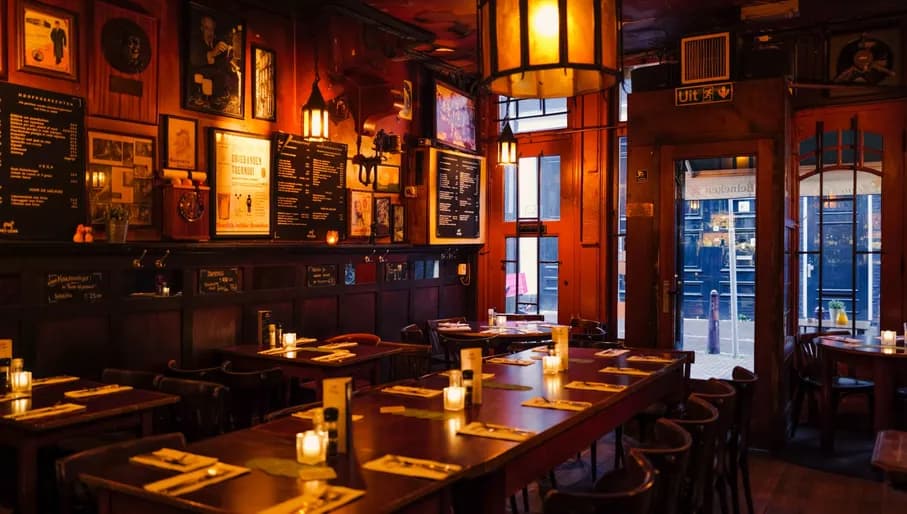 Piet de Leeuw interior