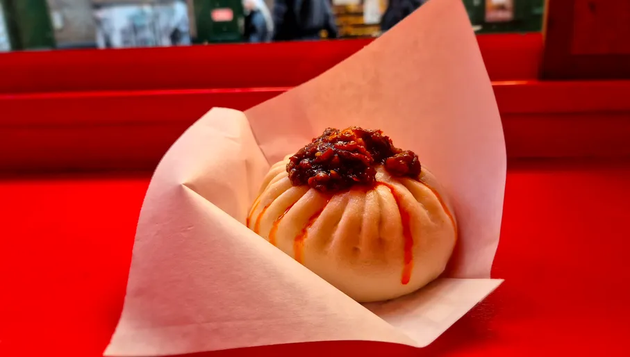 Spicy dumpling at Sichuan Taste Chinese restaurant on the Zeedijk