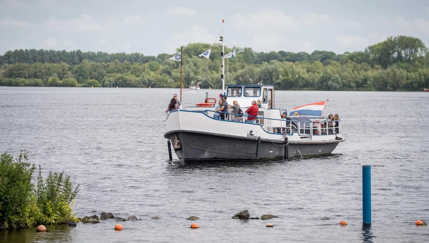 Boat on lake Nieuwe Meer