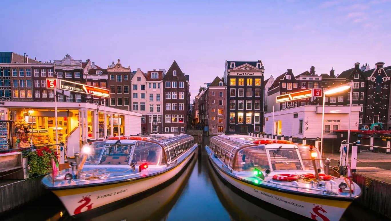 Alleen gebruiken voor uitingen van Stromma
Canal cruise Boat tour