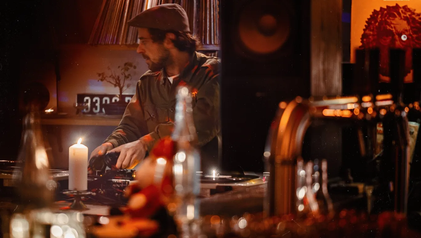 De Nada DJ playing music