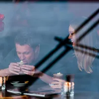 Romantiek, koppels, hot-choco, pre-valentijn, lampjes. Romance, couples,