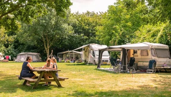 camping, picknick table