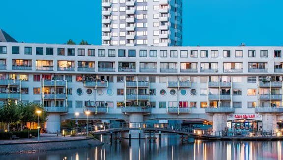 Panamalaan Apartment building