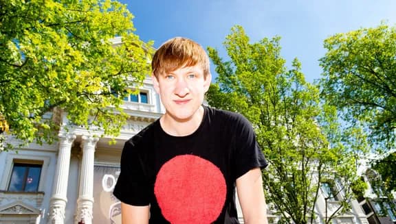 Audiovisual artist Nick Verstand in front of Koninklijk Theater Carré.
