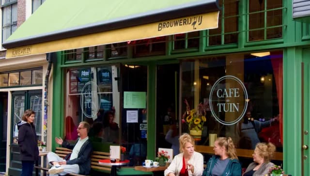 People on the terrace of cafe de tuin