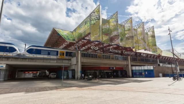 Almere train station