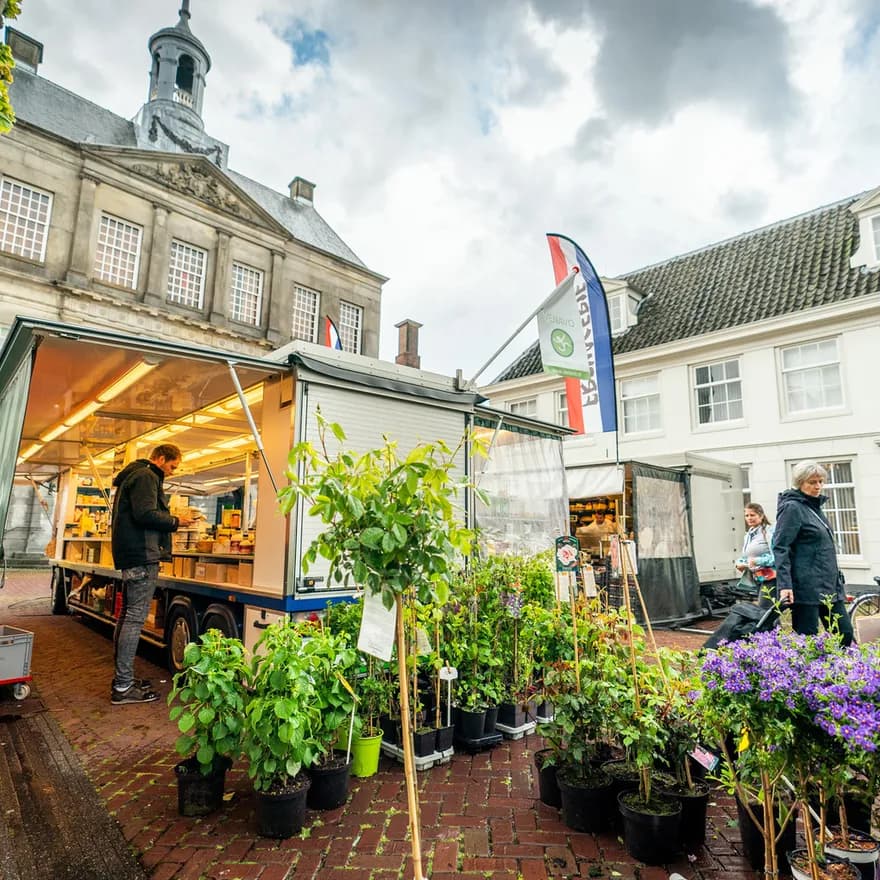 People at the Weesp market and city hall