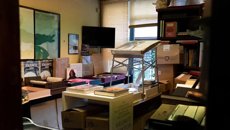 Boekhandel Jimmink, book store Rivierenbuurt, interior books