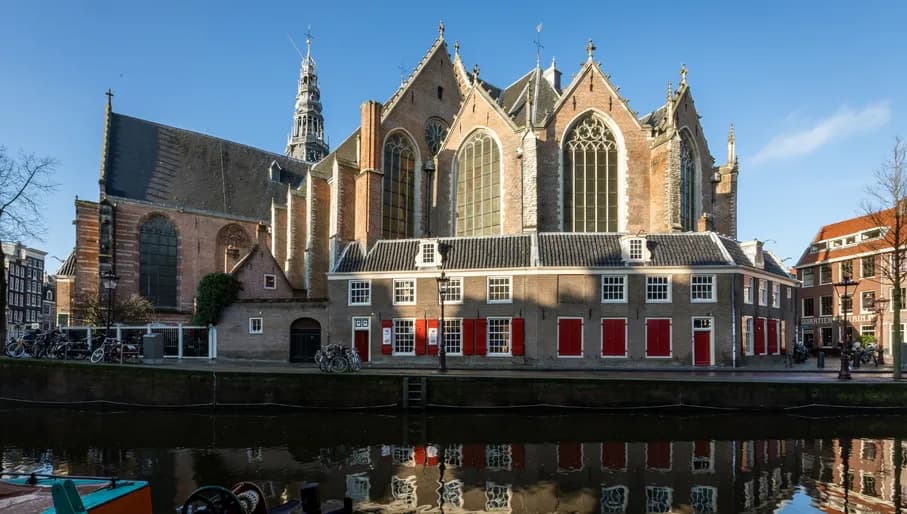 Oude Kerk exterior