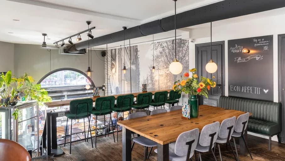 Anne&Max café interior