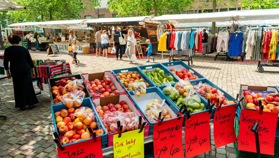 People shopping at the Reuring markt Ijburg