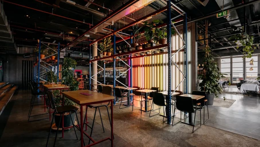 Bar Bistro Bureau interior