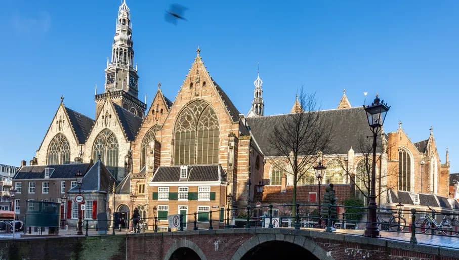 Oude Kerk exterior