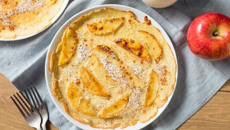 Homemade Apple Dutch Pannekoek Pancake with Powdered Sugar
1245453826
Typically Dutch foods