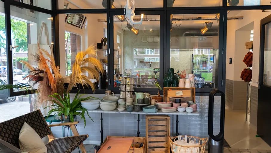 Sophie Eats, pastries, desserts, breakfast and lunch, interior, open kitchen and ceramics