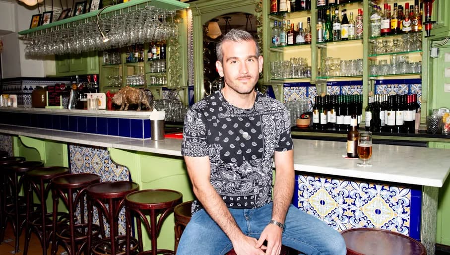 José Vincente Aguiló López. Voor de serie Vakantie in Amsterdam door de ogen van...