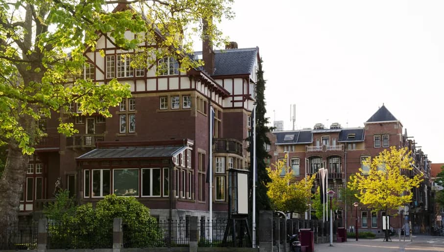 MOCO Museum, Museumplein.