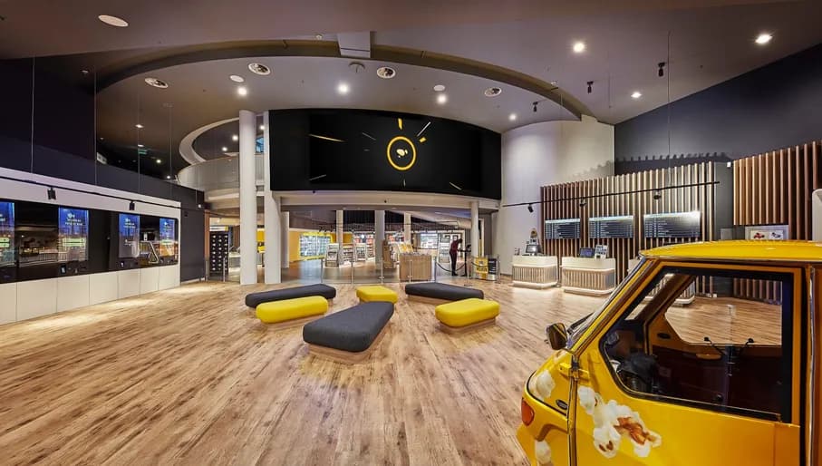 Pathé de Munt cinema foyer interior