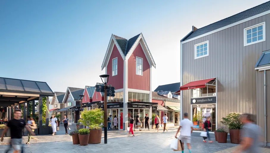 shopping, outlet centre