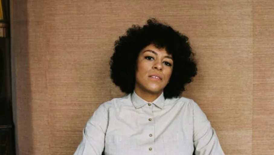 De echte Amsterdammer - Nana Adjoa