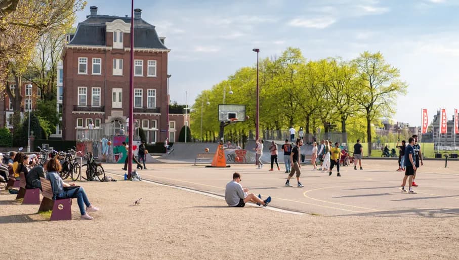 These pictures can be used by editors at amsterdam&partners at royalty free basis.