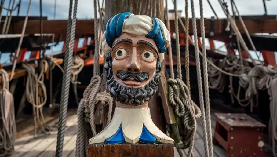 Batavialand is a museum in Lelystad where you can find out how people built wooden sailing ships 400 years ago. Board the spectacular VOC ship the Batavia, dive into the history of Flevoland, and experience the stories of the pioneers.