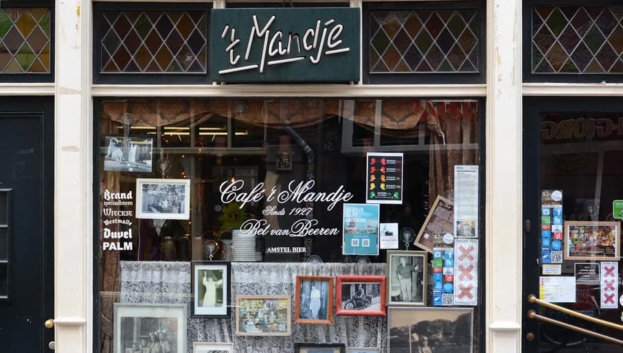 Cafe Het Mandje on the Zeedijk

A mention of the photographer is necessary, except for internal use of social media of amsterdam&partners