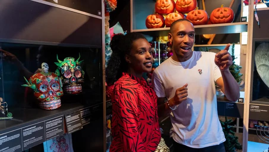 A couple visits Tropenmuseum