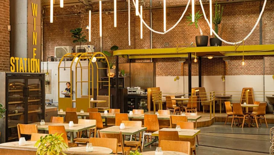 Kanarie Club at De Hallen