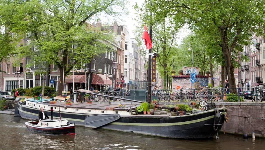 Houseboat Museum exterior
