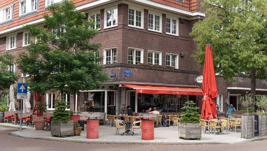 Café Blek exterior.