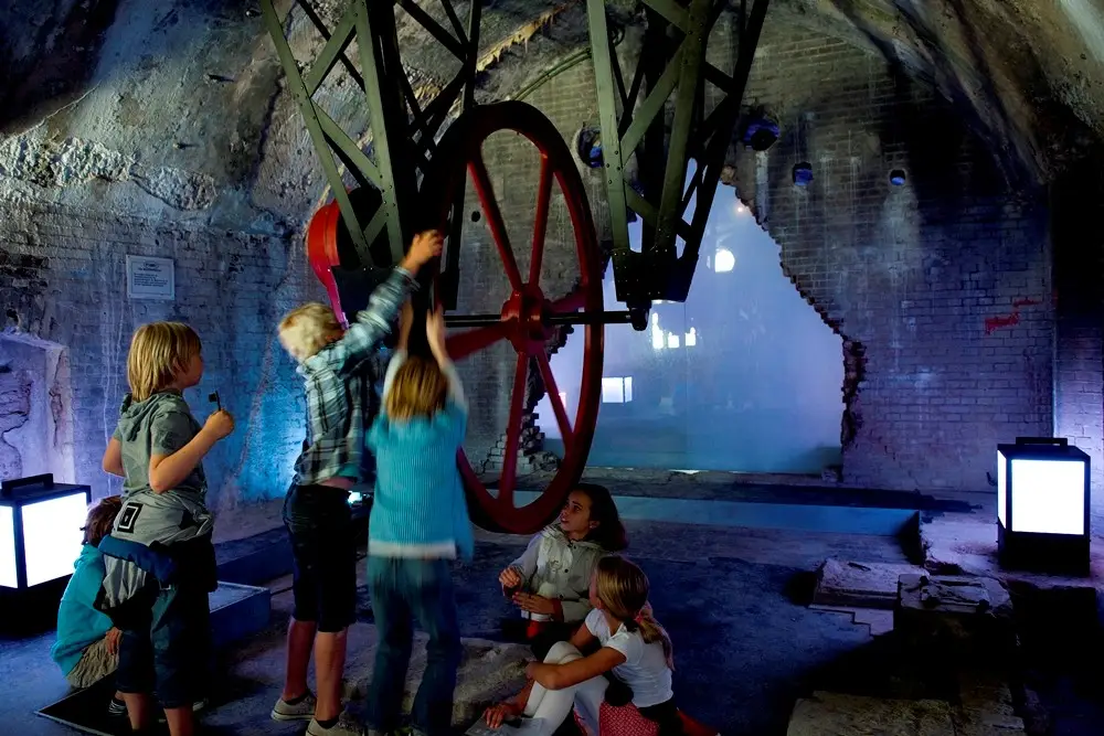 Het verhaal van Pampus is een expostie die het verhaal vertelt over het soldatenleven op Pampus