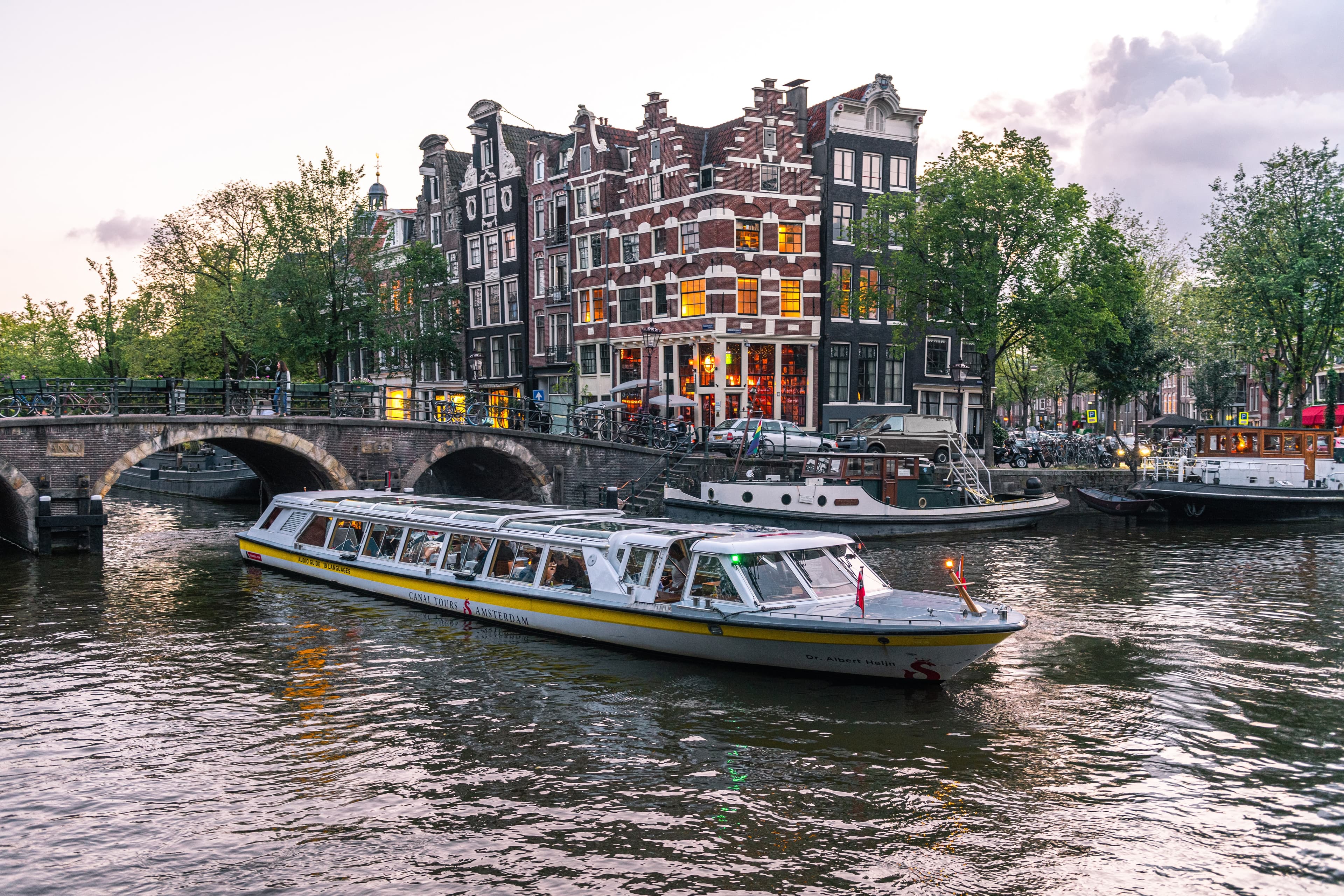 Pizza Cruise during sunset in Amsterdam