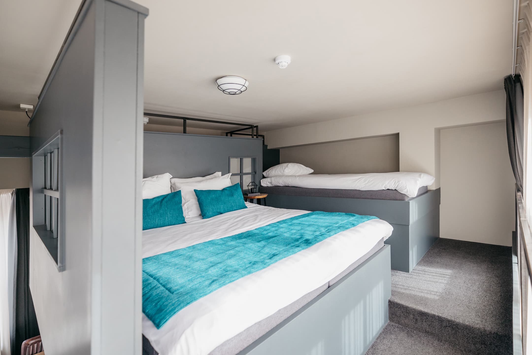 YAYS Amsterdam Martime