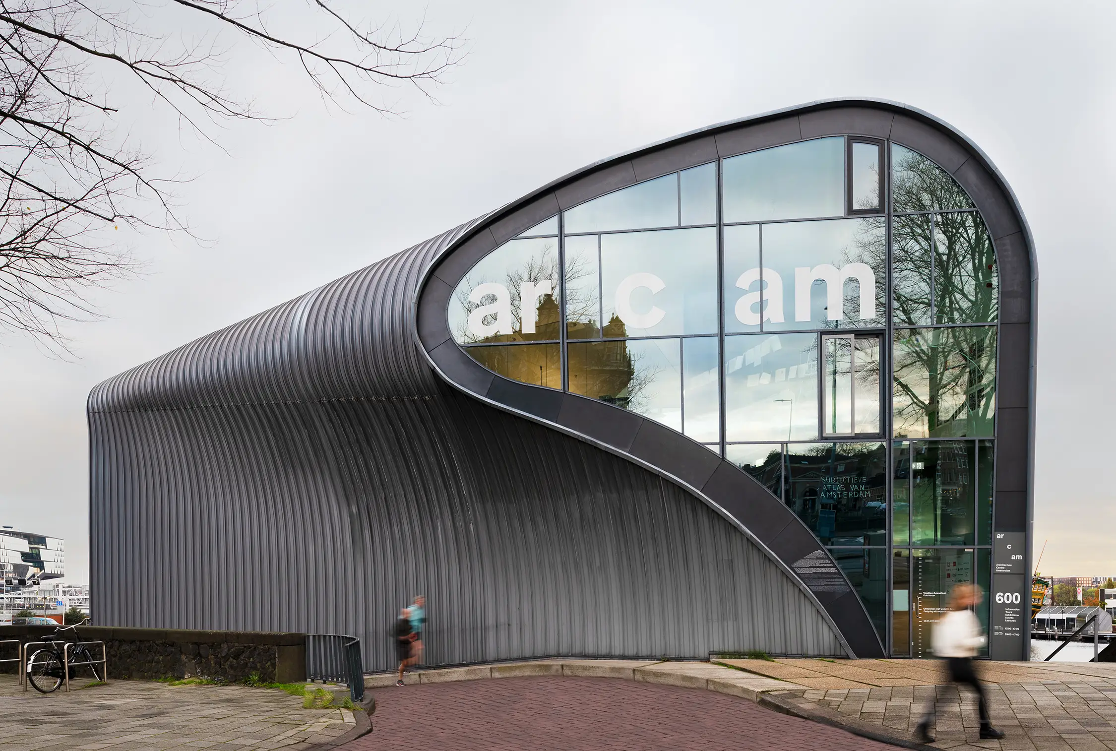 Arcam aan de Prins Hendrikkade