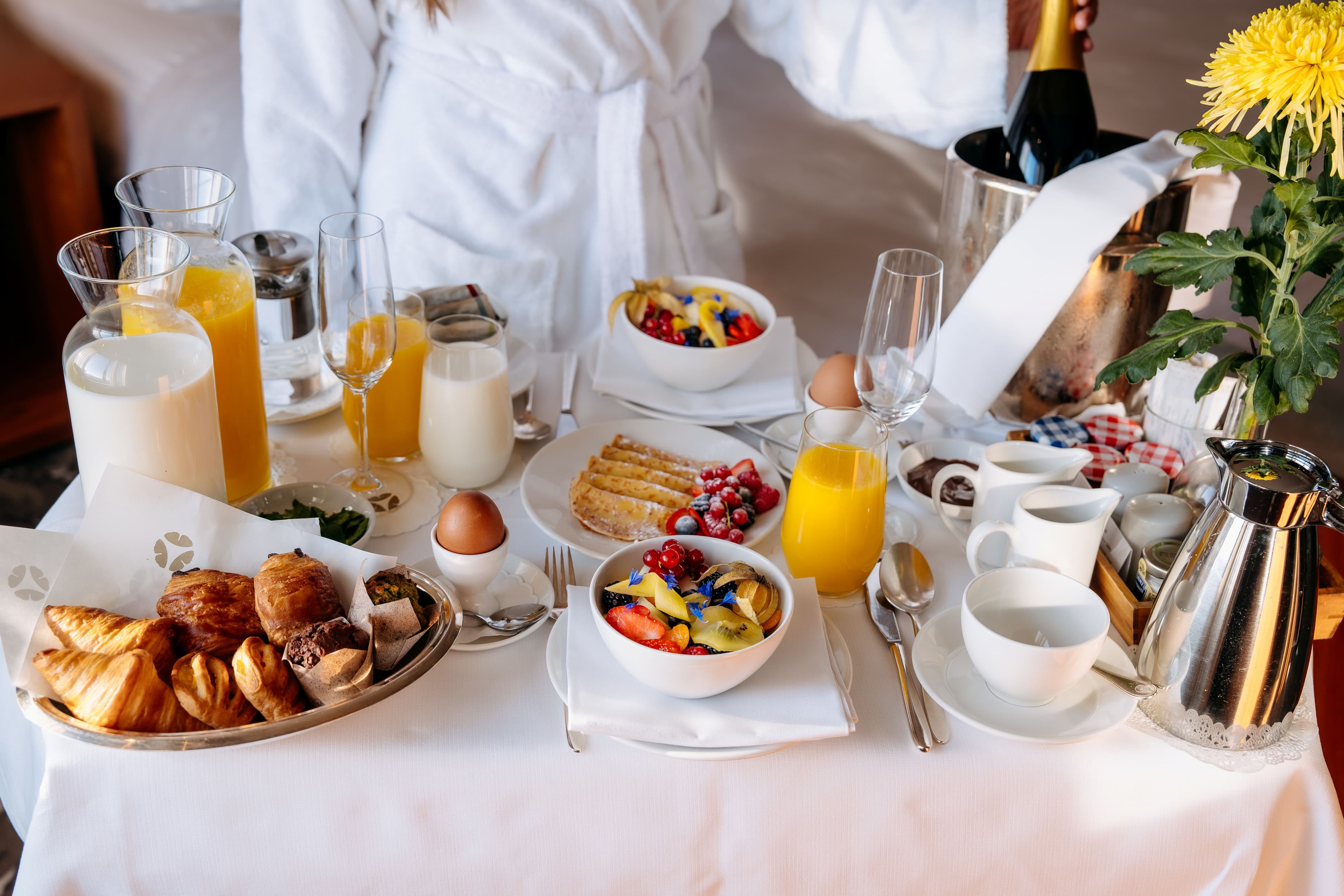 Hotel Okura Amsterdam - In-Room Breakfast