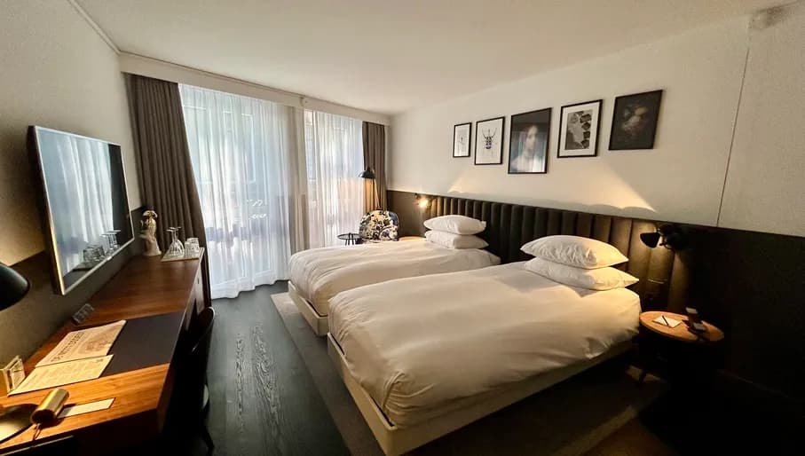 Wheelchair-accessible hotel room