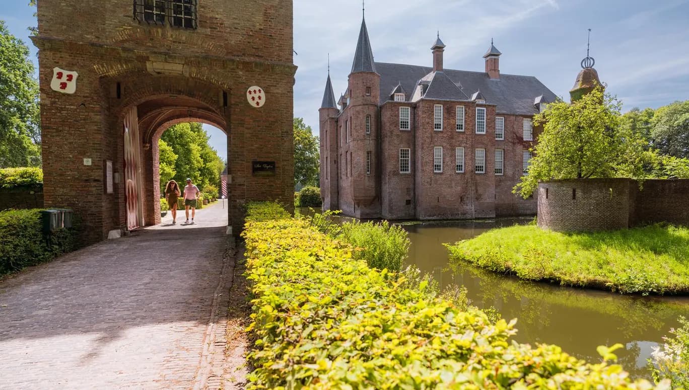 Slot Zuylen is a castle in the village of Oud-Zuilen.