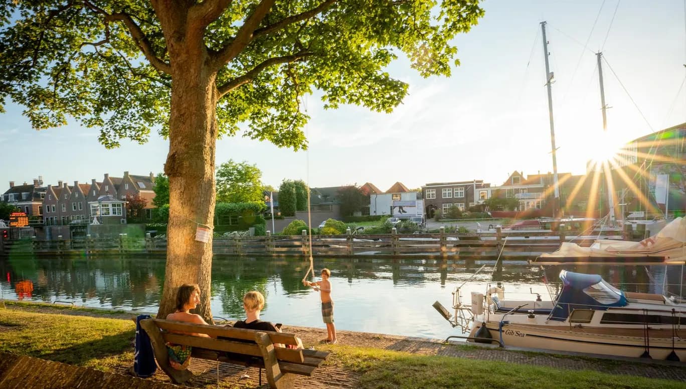 Kids hanging at the Muiden lake