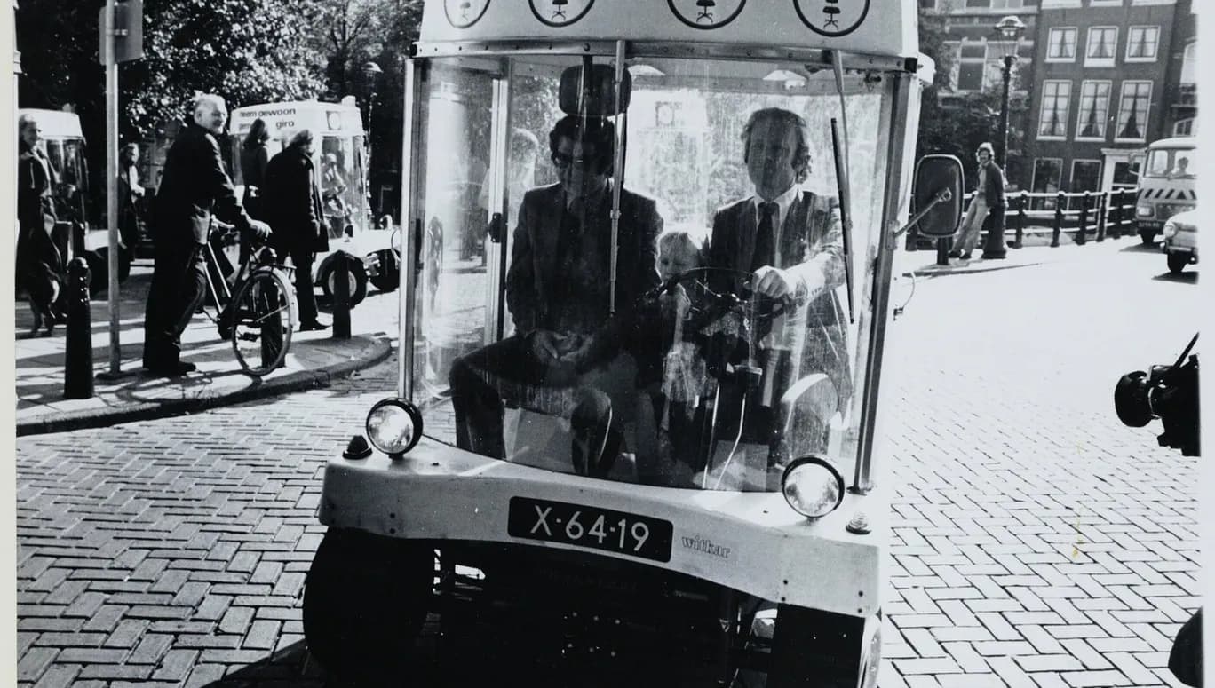 witkar on the way to Amstelveld