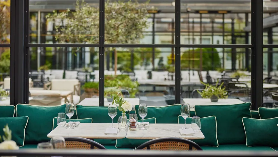 Pulitzer Garden restaurant interior