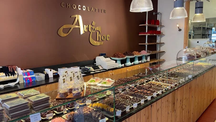 Arti Choc interior