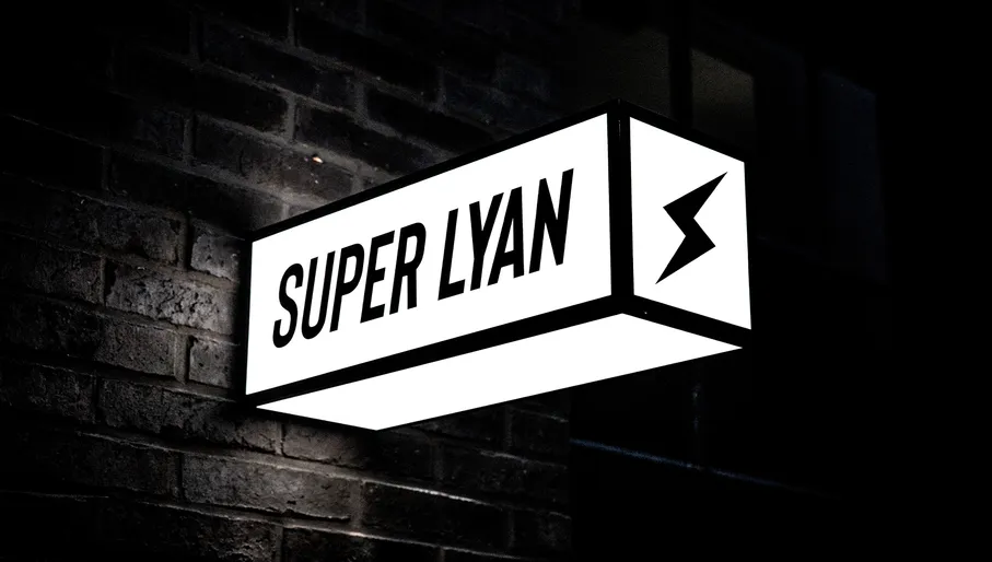 SuperLyan cocktailbar exterior