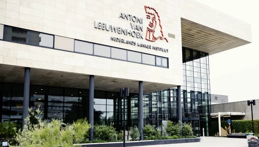 in partnership with Antoni van Leeuwenhoek Hospital