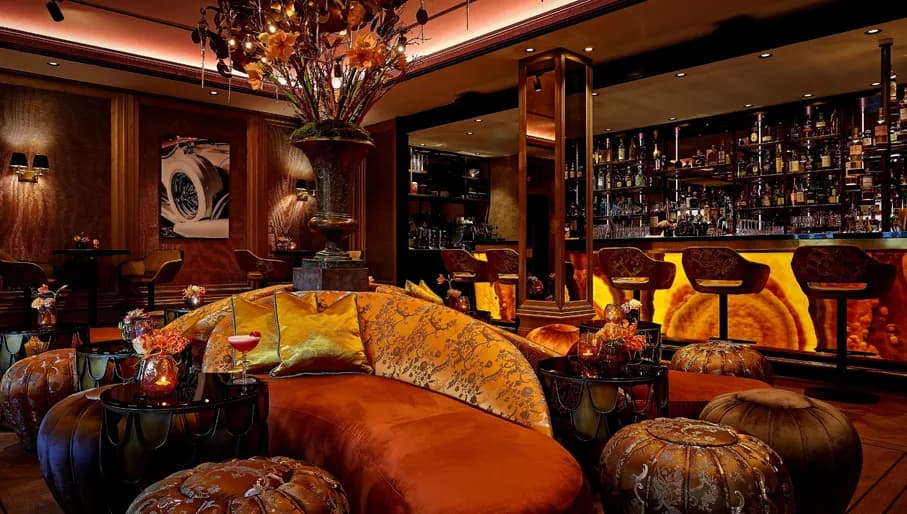 TwentySeven bar interior