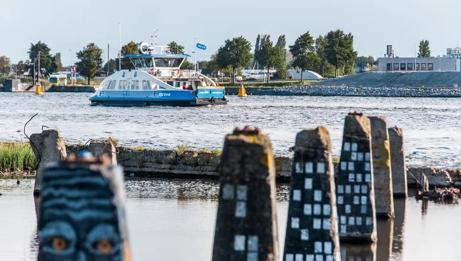 Sailing Ferry Stenenhoofd Westerdoksdijk